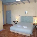 Au Mas Des Calmettes 4* Parisot (Tarn)