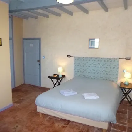 Au Mas Des Calmettes 4* Parisot (Tarn)