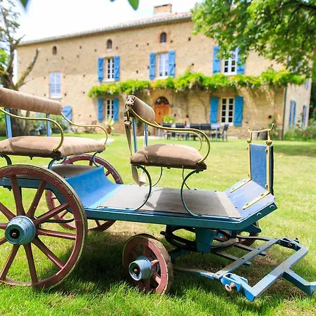 Bed & Breakfast Au Mas Des Calmettes 4*