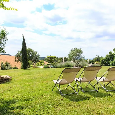 ベッド・アンド・ブレックファスト Au Mas Des Calmettes