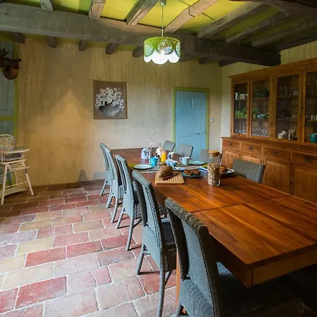 Au Mas Des Calmettes