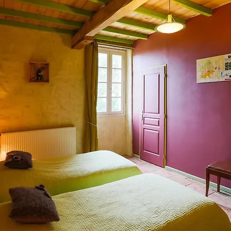 Bed & Breakfast Au Mas Des Calmettes