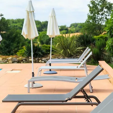 Au Mas Des Calmettes ベッド・アンド・ブレックファスト 4*